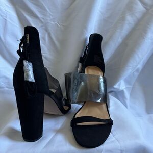 Shoe Dazzle Black Heels with Metallic Accent